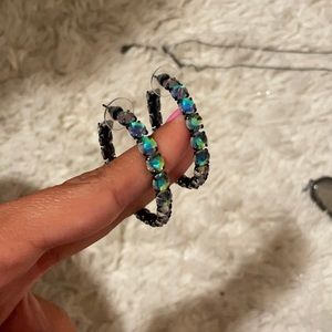 Kendra Scott statement hoops